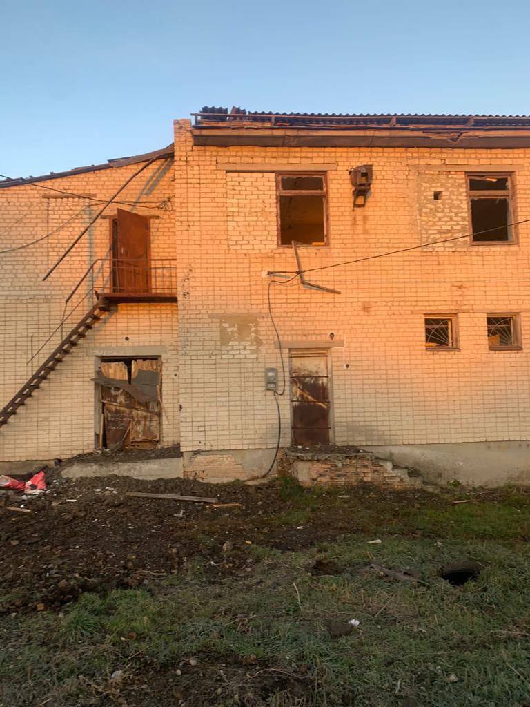 Окупанти вночі завдали ракетних ударів по селу на Запоріжжі і обстріляли Дніпропетровщину. Фото 