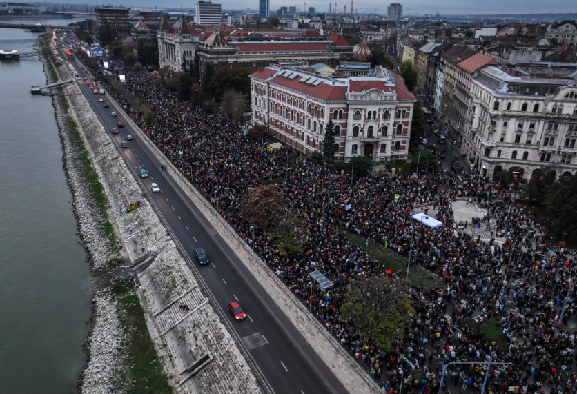 В Венгрии устроили масштабные протесты против правительства друга Путина Орбана. Фото