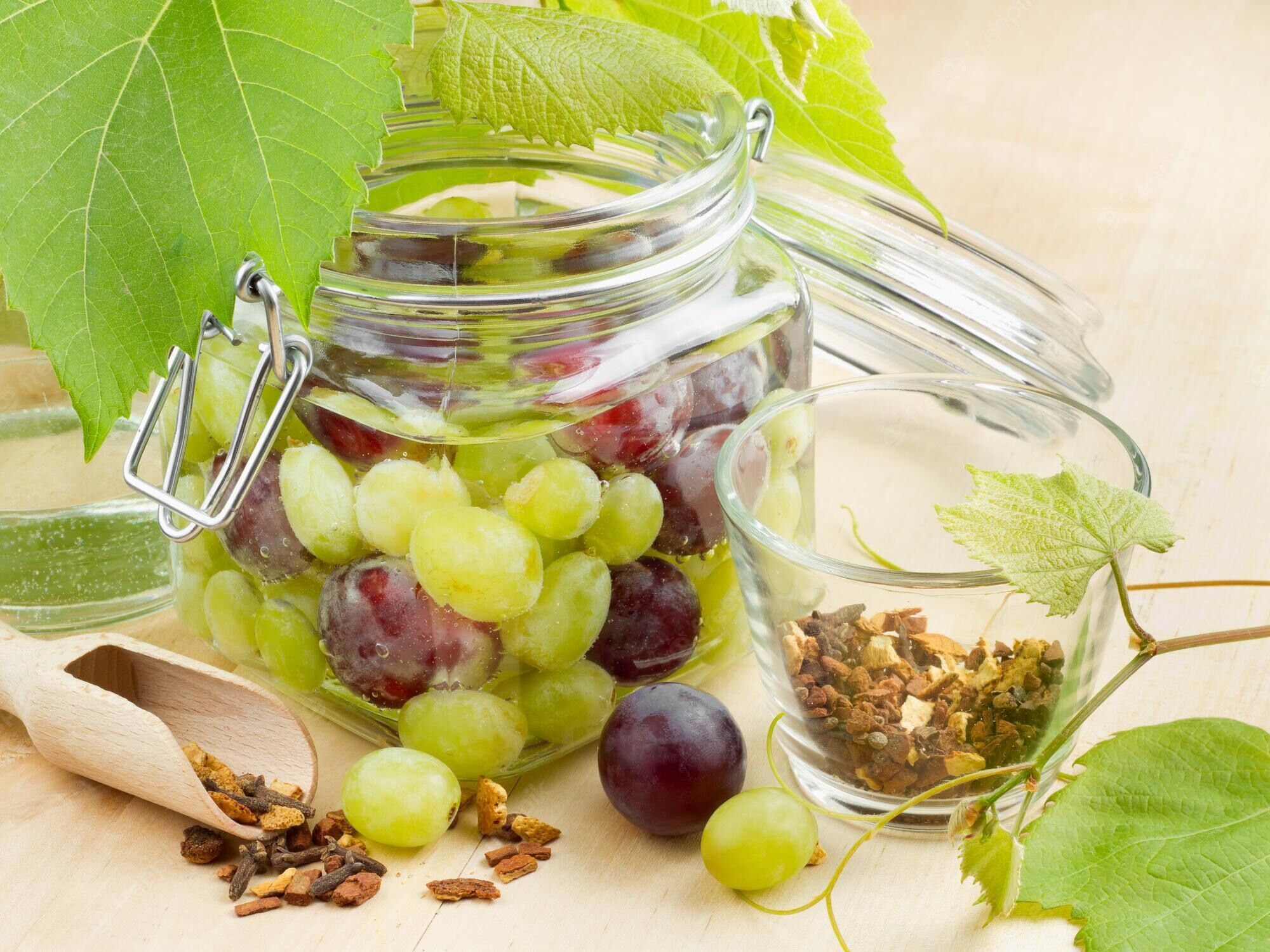 Смачний маринований виноград на зиму: у складі немає оцту 