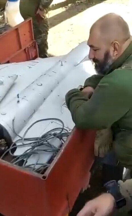На Херсонщине украинские защитники "приземлили" Shahed-131 с помощью стрелкового оружия. Видео