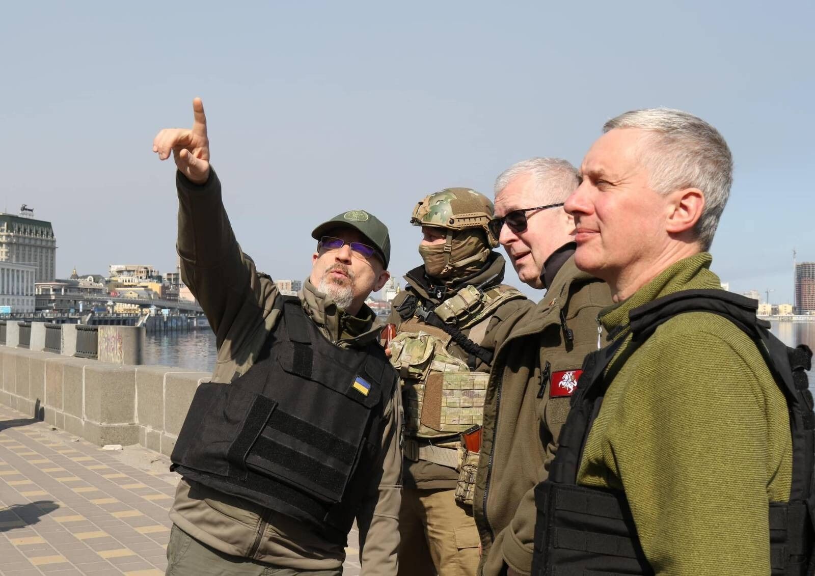 Анушаускас в марте-2022 первым из иностранных министров обороны посетил Киев