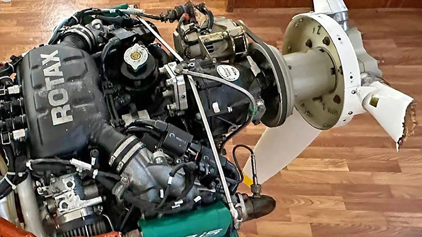 В сбитом под Одессой иранском БПЛА Mohajer-6 обнаружили двигатель австрийской компании. Фото