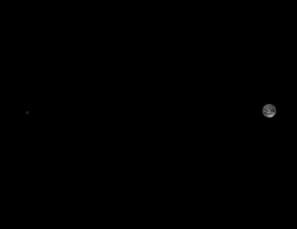 Зонд NASA Lucy показав, як виглядають Земля та Місяць з відстані 1,4 мільйона км: вражаючі фото  