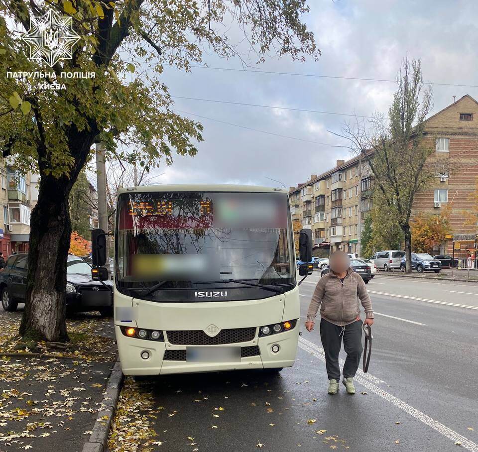 У Києві водій маршрутки під наркотиками перевозив пасажирів. Фото
