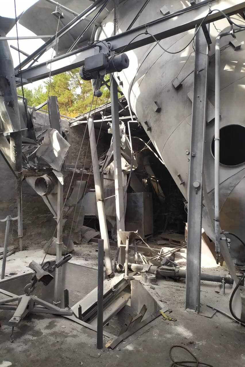 Под Киевом произошел взрыв на предприятии: есть погибший. Фото