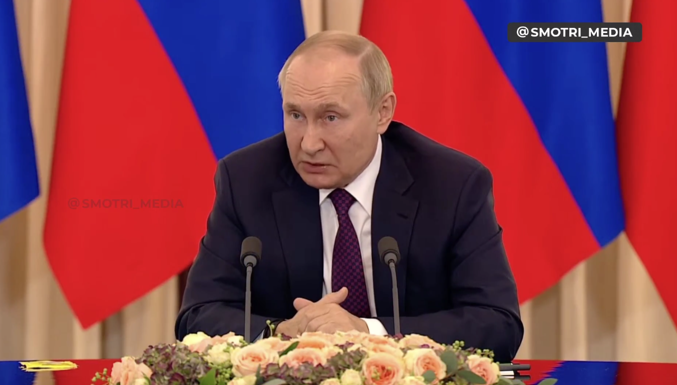 Путин заявил, что мобилизация в России завершена, но еще нужно "поговорить с юристами". Видео