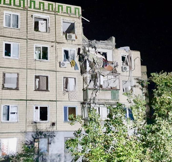 В Никополе пострадали многоэтажные дома
