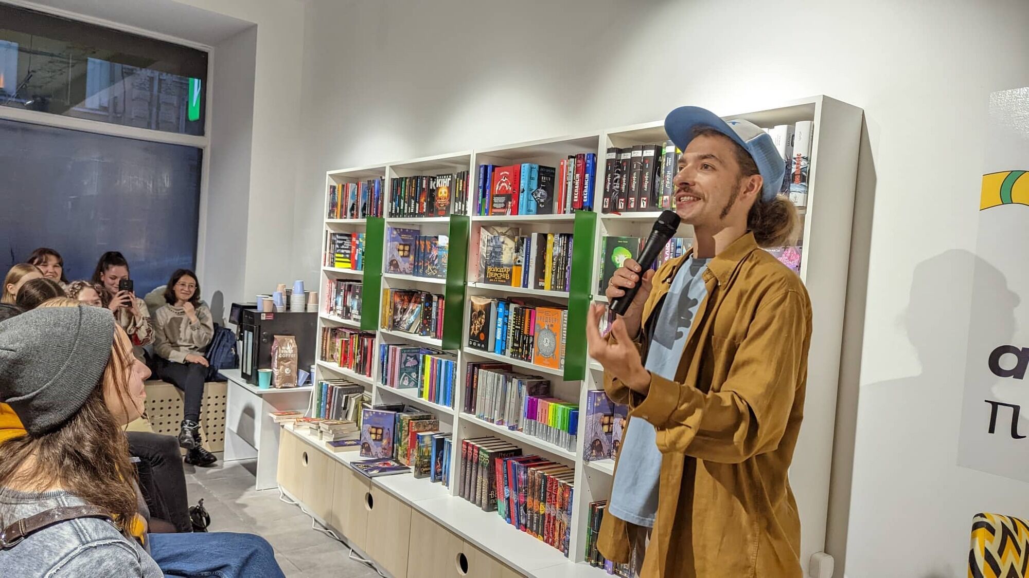 Знамените харківське видавництво Vivat відкрило свою першу книгарню у Києві