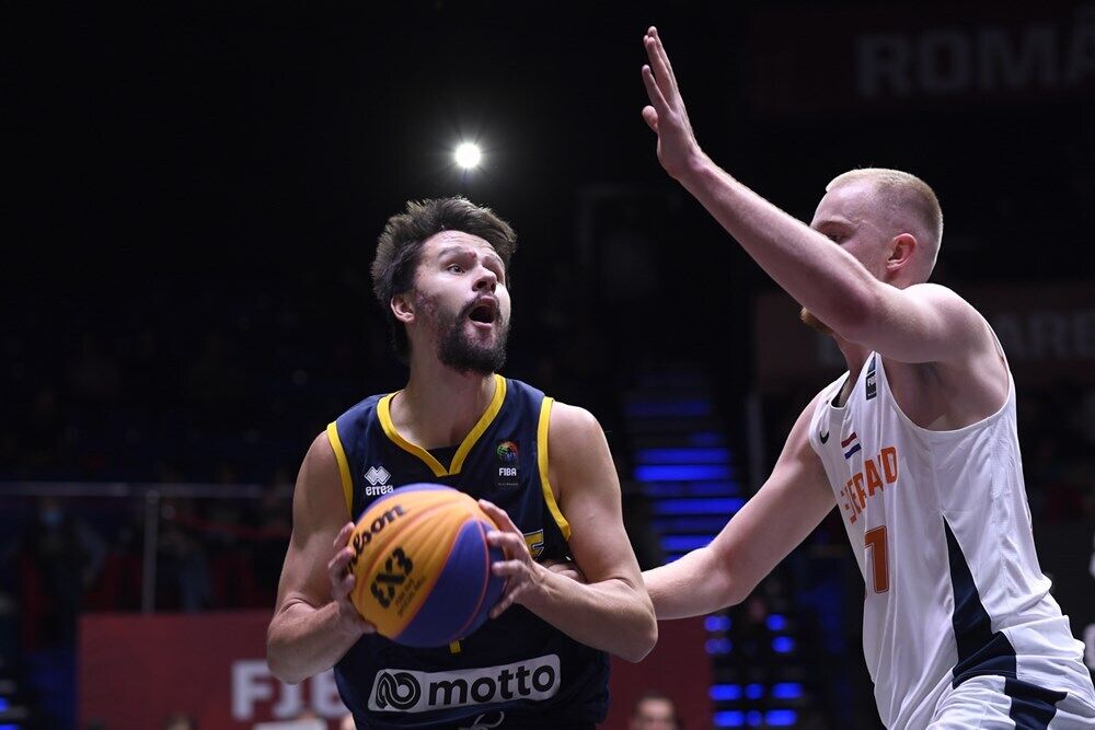 Украина уверенно победила Нидерланды на старте чемпионате мира по баскетболу 3х3