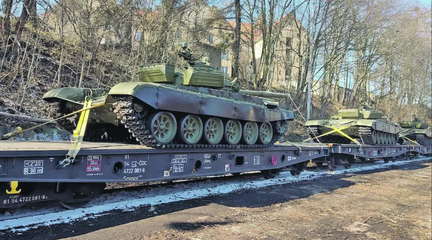 Чехия передаст Украине новую партию тяжелой техники и вооружения