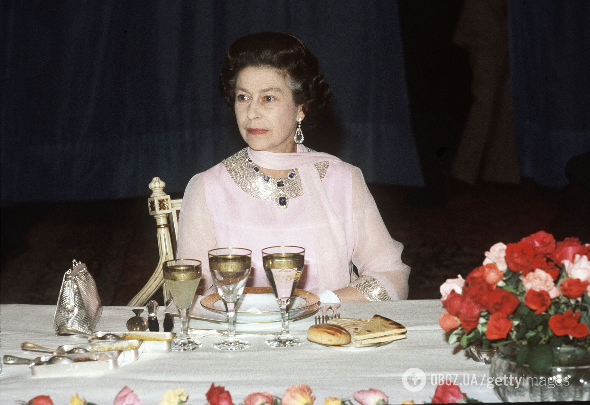 Без картоплі, рису та макаронів: королівський кухар розкрив, що покійна Єлизавета II просила не подавати на стіл