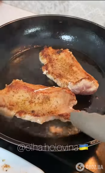 М'ясо під картопляно-сирною шубою: виходить дуже ніжним та соковитим 