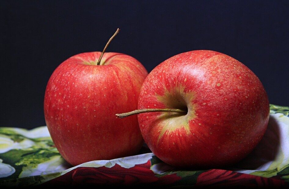 Чем полезные яблоки и как вкусно их приготовить