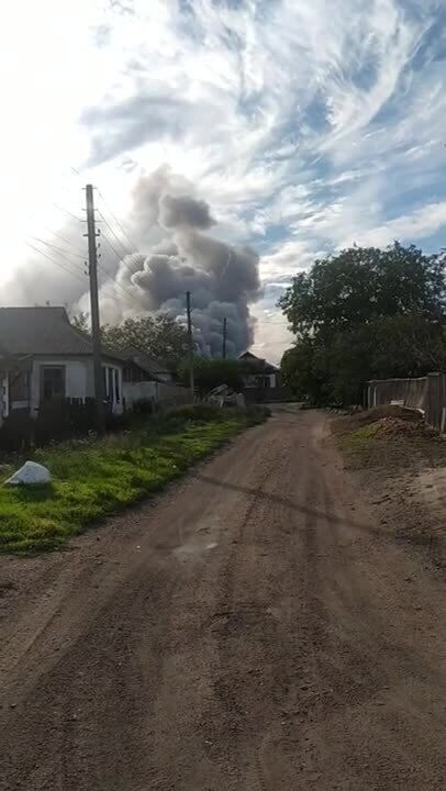 В окупованій Андріївці на Донеччині ''бавовна'': на станції ''Карань'' вибухали боєприпаси. Відео 