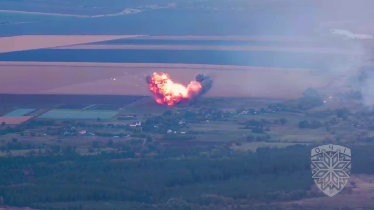 Українські захисники збили ворожий Су-34 під час контрнаступу на сході: яскраве відео 
