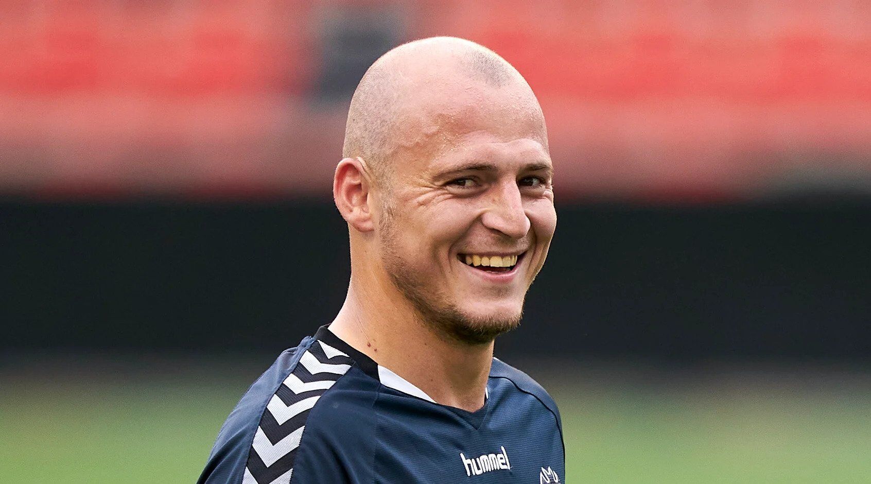 Украинский комментатор допустил эпичный ляп с Алиевым во время матча. Видеофакт