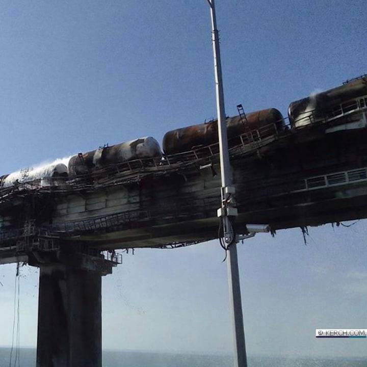 Когда россиянам удастся починить Крымский мост после "бавовны": озвучена дата