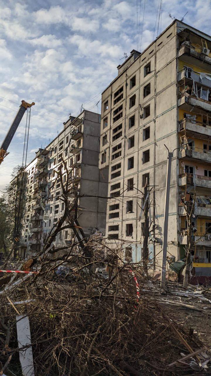 "Нелюди і терористи!" Зеленський відреагував на ворожу ракетну атаку на Запоріжжя, де загинули 12 осіб