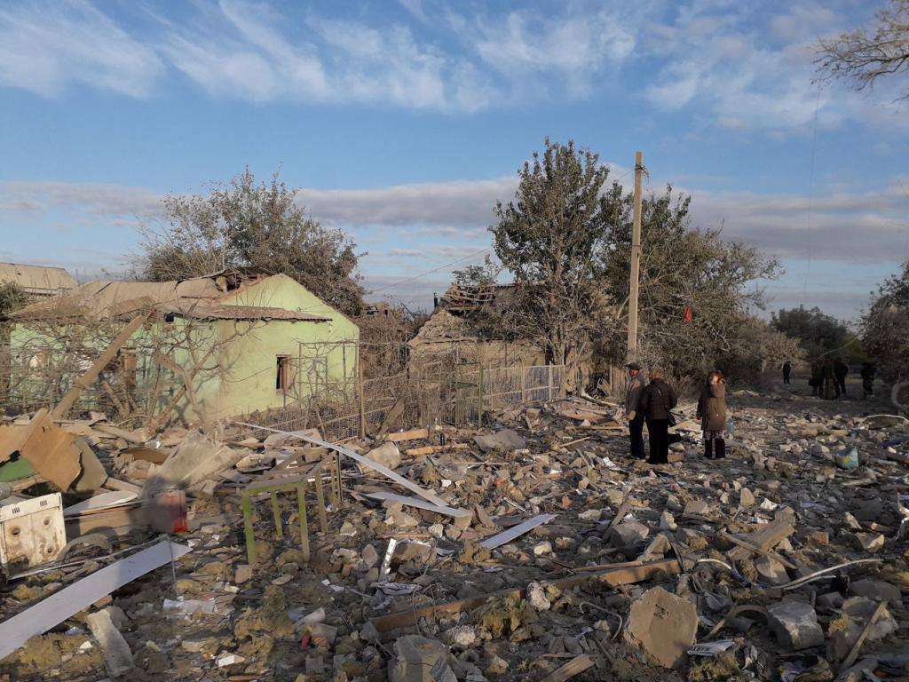 ''Нелюди и террористы!'' Зеленский отреагировал на вражескую ракетную атаку на Запорожье, где погибли 12 человек
