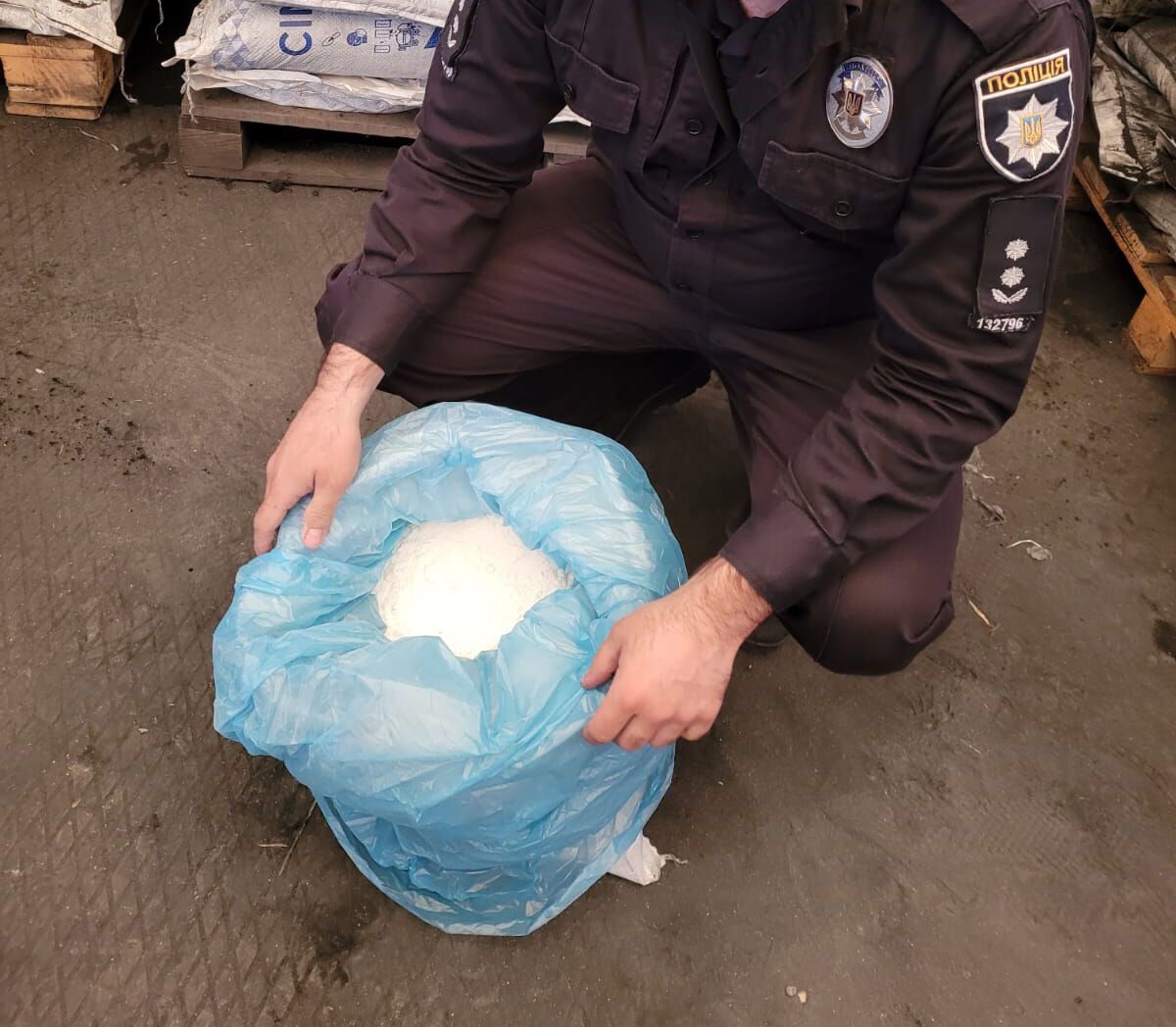 Полицейские Киева перекрыли международный канал сбыта кокаина: изъят ''товар'' на 24 млн грн. Фото
