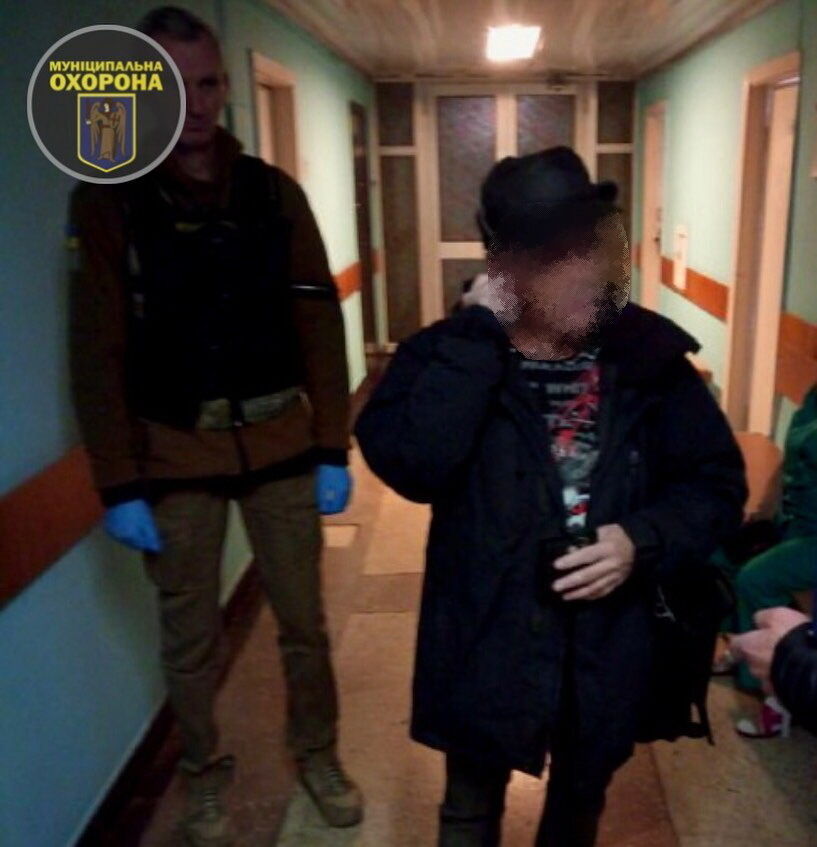 В Киеве в одной из больниц задержали мужчину, который мог обокрасть пациентов медучреждения. Фото