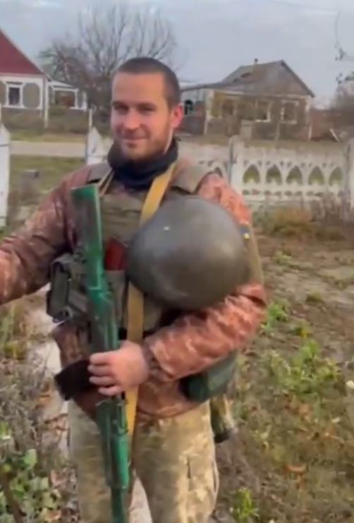 Воины ВСУ показали кадры из села Брускинское в Херсонской области. Видео