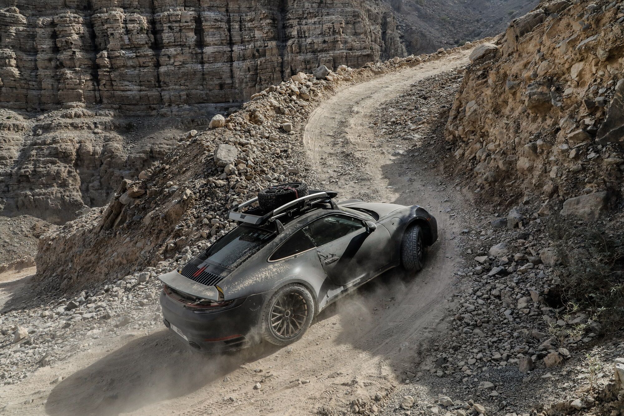 Porsche представит новый Porsche 911 Dakar в Лос-Анджелесе