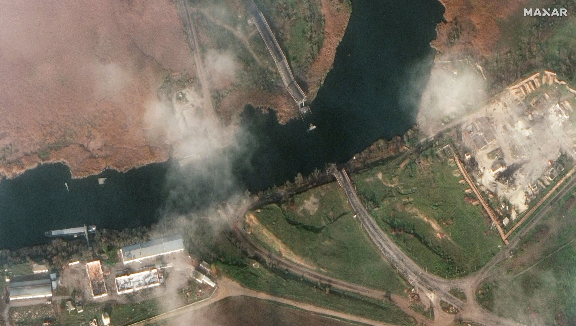 Окупанти підірвали Антонівський міст і ще три переправи на Херсонщині: супутникові фото