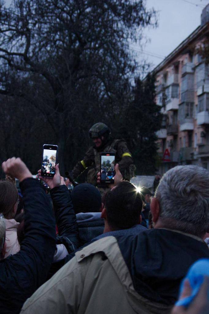 "Херсон ждал ВСУ": в городе второй день подряд празднуют освобождение от оккупации. Фото и видео