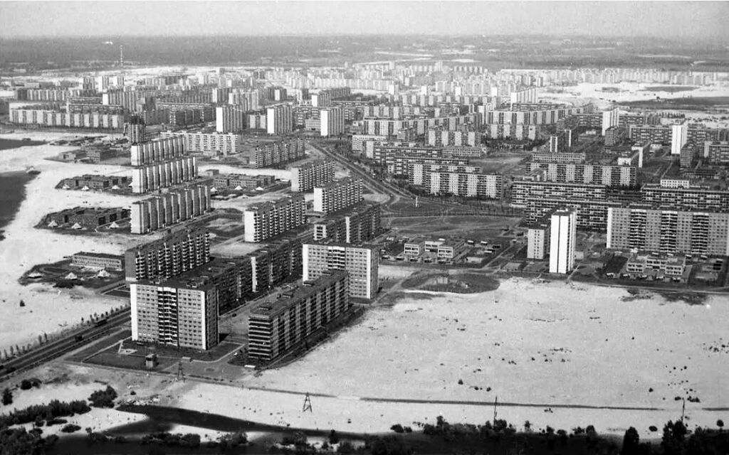 У мережі показали, як виглядала Оболонь у Києві наприкінці 1970-х років із висоти пташиного польоту. Унікальне фото