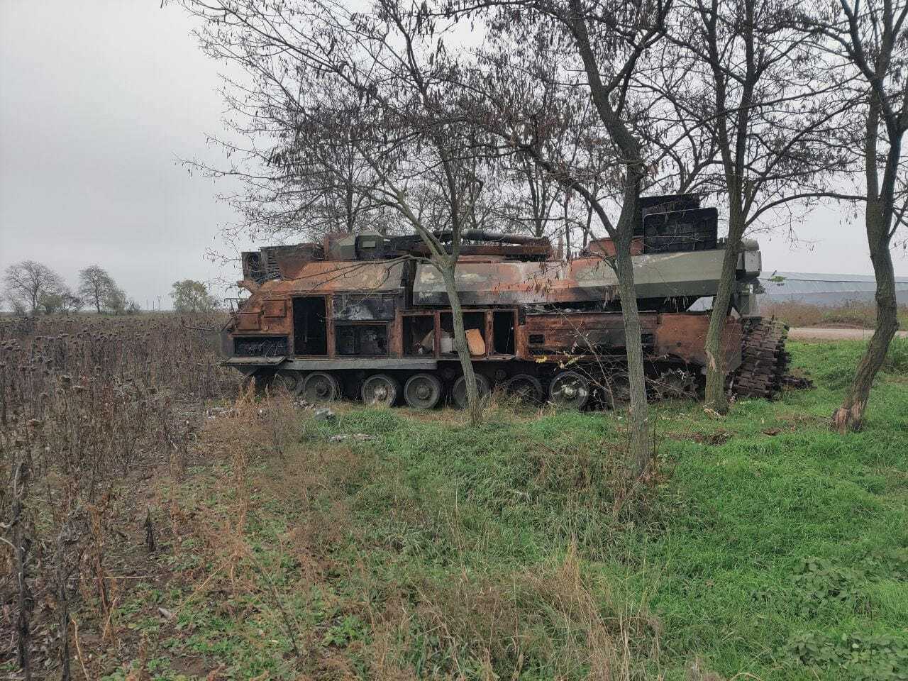 ВСУ отбили атаки армии РФ на Донбассе, на Херсонщине враг продолжает окапываться на левом берегу Днепра – Генштаб