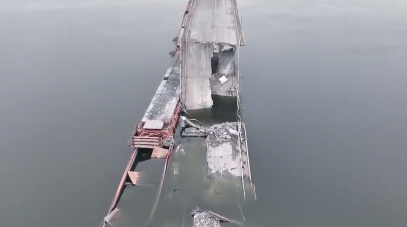 Многострадальный Антоновский мост показали с высоты птичьего полета. Видео