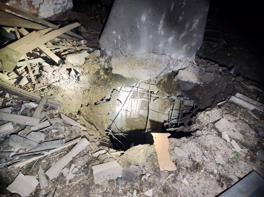 РФ ударила "Градами" и тяжелой артиллерией по Днепропетровщине: двое раненых и десятки изуродованных домов. Фото