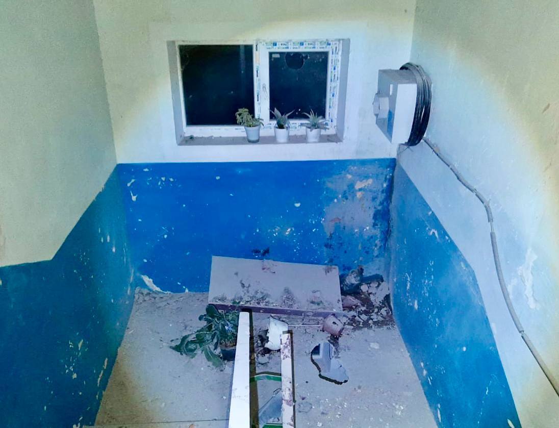 РФ ударила ''Градами'' и тяжелой артиллерией по Днепропетровщине: двое раненых и десятки изуродованных домов. Фото