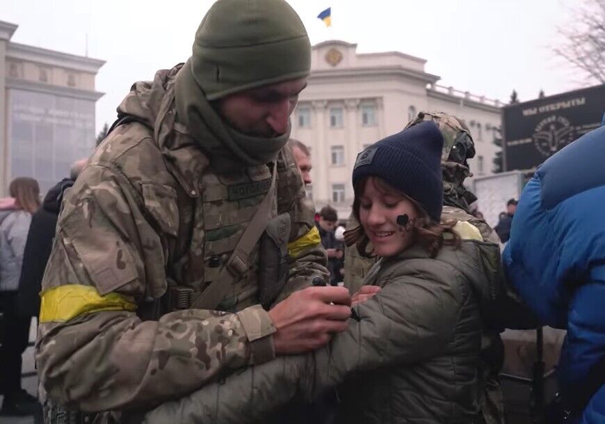 "Запомните их, это – освободители!" Журналисты показали город-герой Херсон после деоккупации. Видео