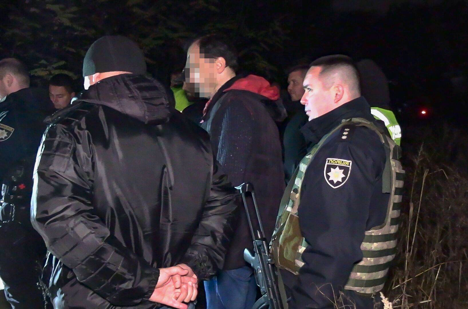 В Киеве рецидивист на территории монастыря зарезал бездомного. Фото и видео