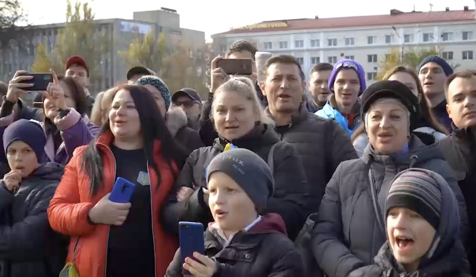 Зеленский показал трогательное видео из деоккупированного Херсона и поблагодарил украинских защитников. Видео