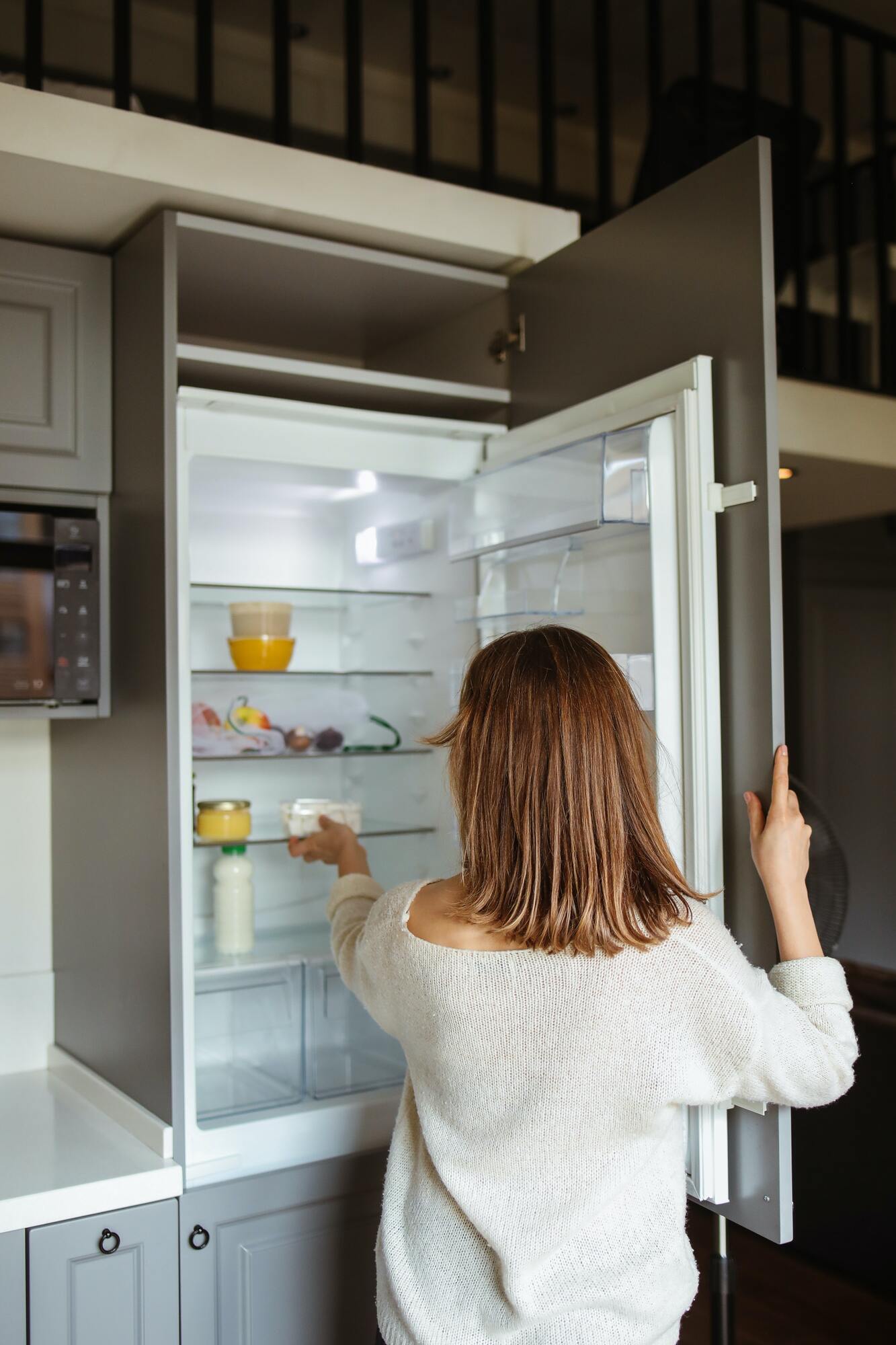 Як правильно мити холодильник