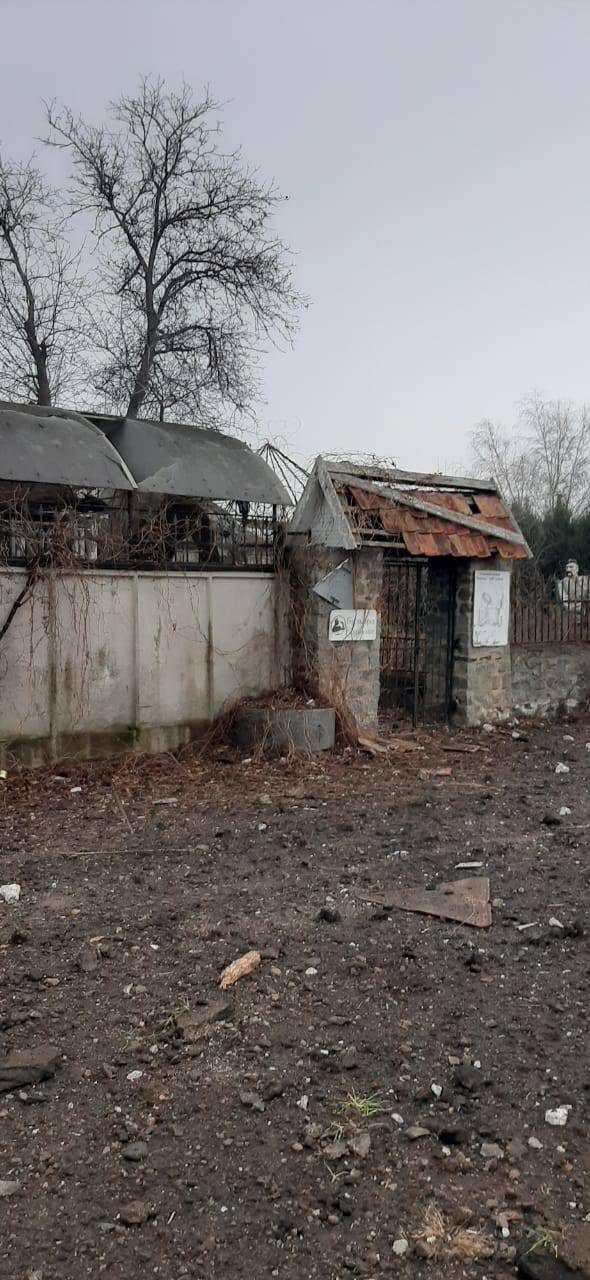 Войска РФ потратили три ракеты, чтобы разрушить ресторан в селе на Запорожье. Фото