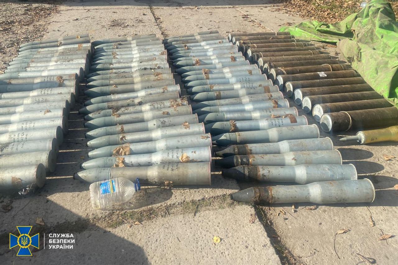 Служба безпеки України знайшла російські схованки з БК