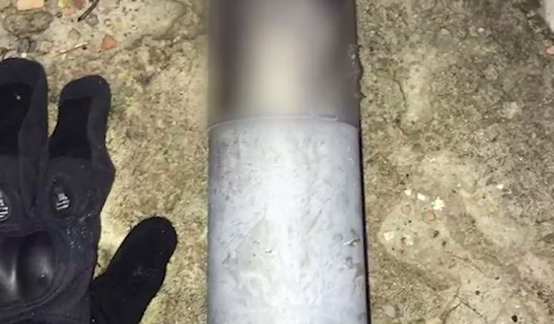 "Дети нашли обломок сбитой ракеты и несут показать": в полиции рассказали о вопиющем случае в Буче во время ракетной атаки. Видео