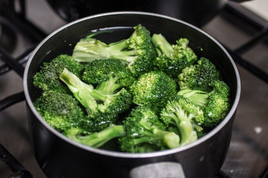 Як правильно та скільки варити броколі