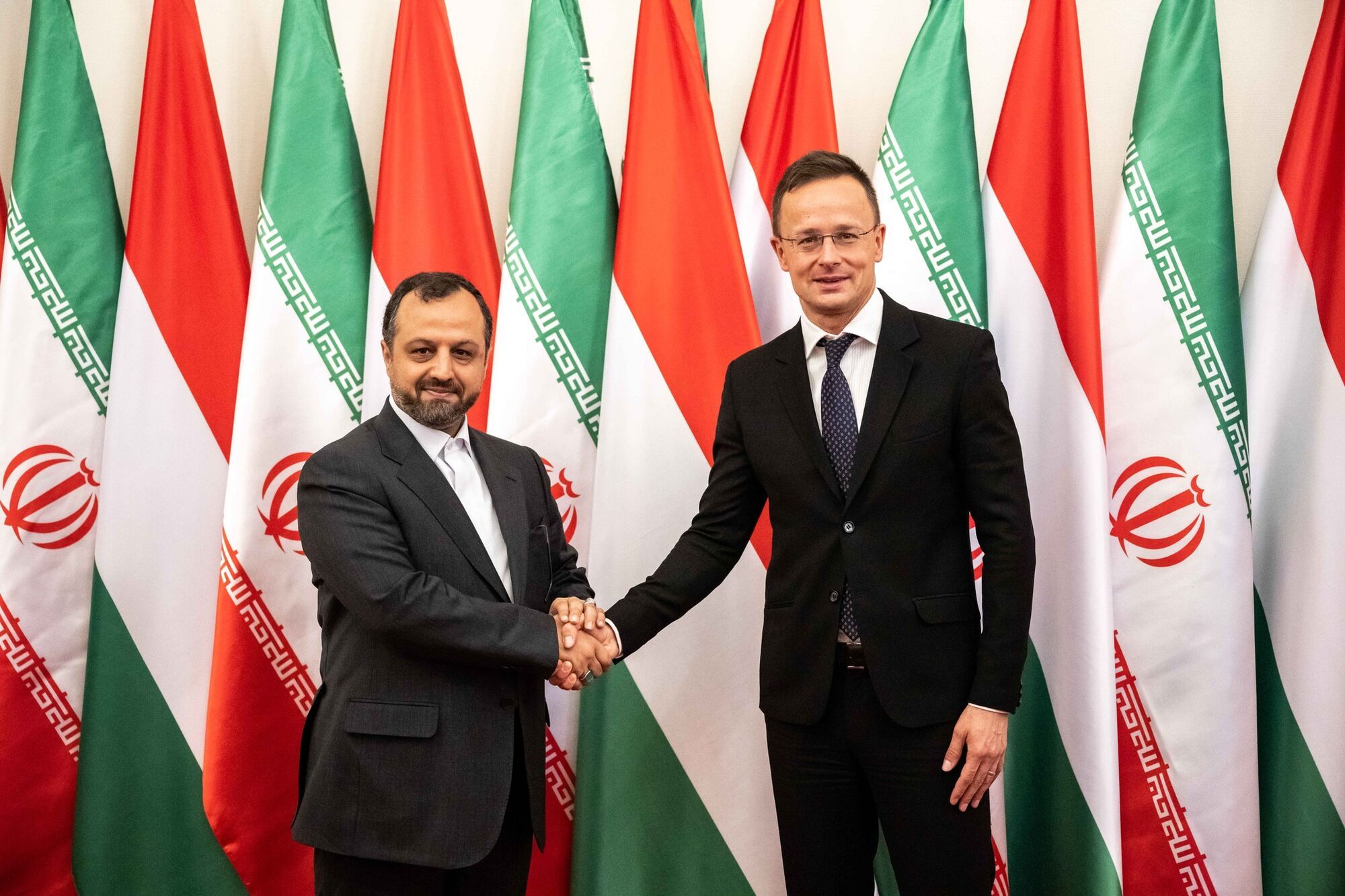 Венгрия официально объявила о начале экономического сотрудничества с Ираном