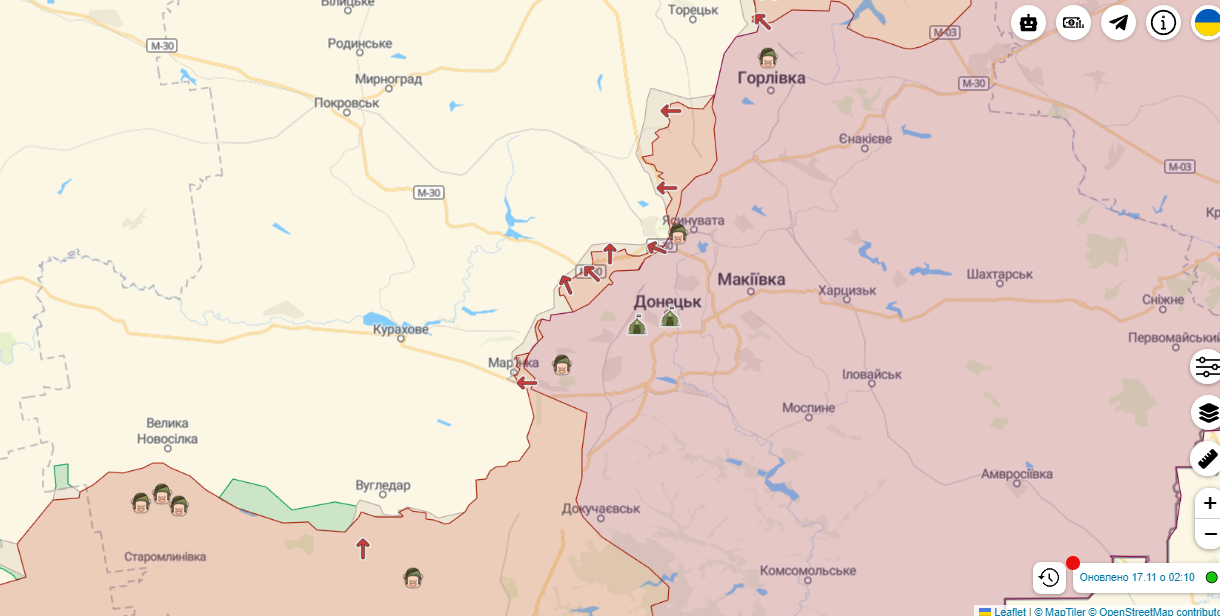 "Бавовна" добралась до Донецка, после серии взрывов начался пожар. Фото и видео