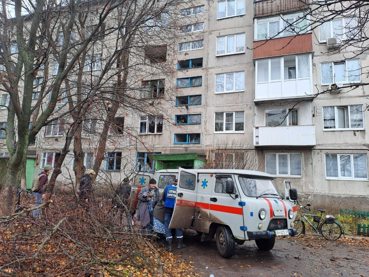 Оккупанты обстреляли Часов Яр на Донетчине, ранения получили три человека. Фото