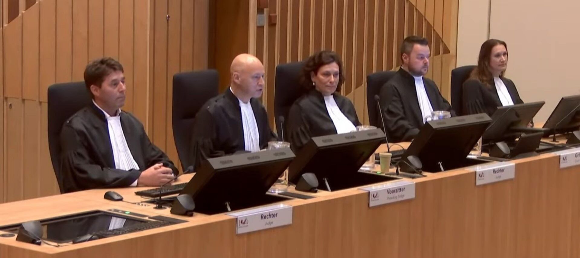 Пожиттєве ув'язнення і грошова компенсація: суд в Гаазі визнав Гіркіна, Дубинського та Харченка винними в катастрофі MH17  