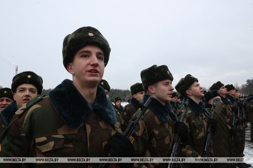 ''Немає жодних думок'': у міноборони Білорусі заявили, що не планують ''втягуватися в конфлікти''