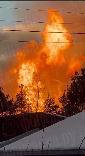 Під Санкт-Петербургом стався потужний вибух на газогоні, піднявся стовп вогню. Відео 