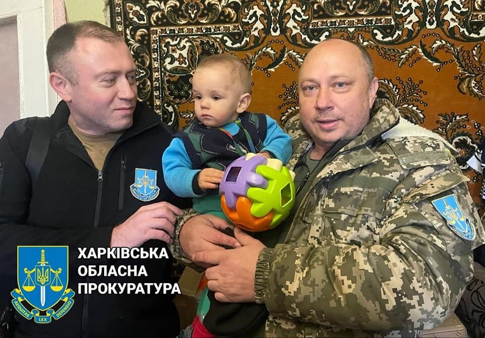 Стало известно о судьбе выжившего во время расстрела оккупантами колонны на Харьковщине: его родители погибли. Фото
