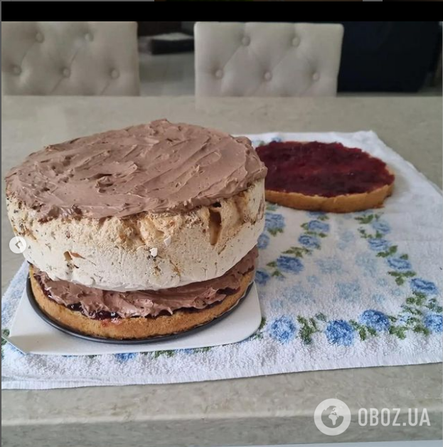 Торт ''Київ'': як приготувати ефектний десерт вдома
